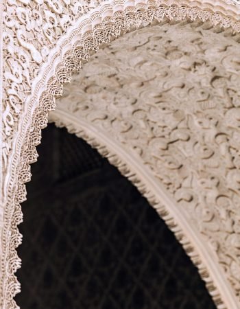 pexels-orlovamaria-4915804